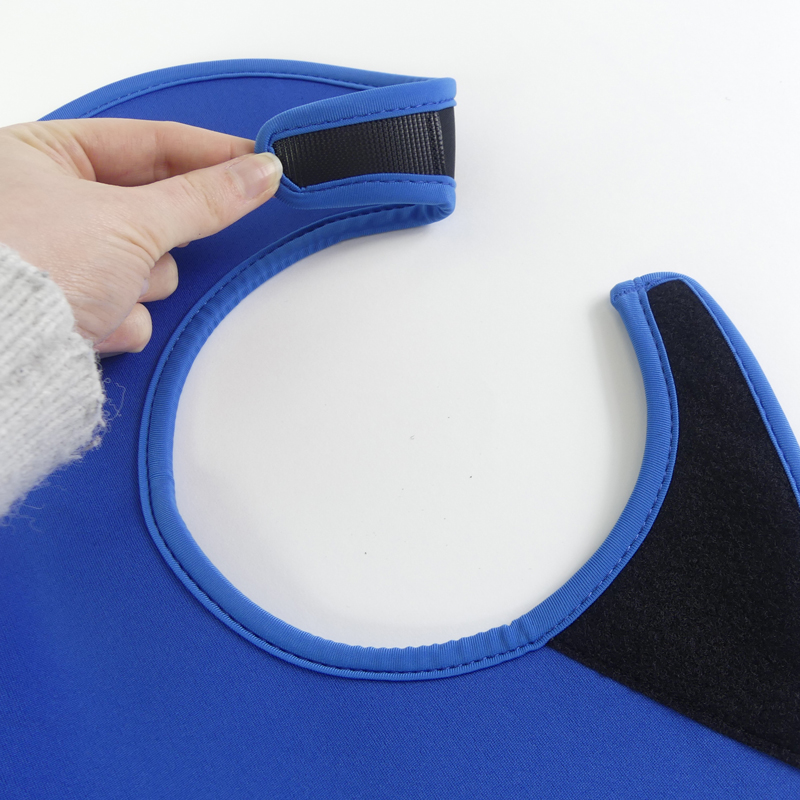 serviette-neoprene-adulte-scratch-813155.jpg