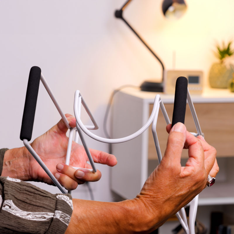 enfile-collant-pour-seniors.jpg